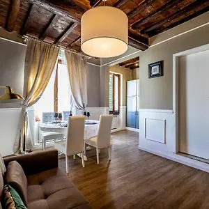 Apartment Florentine Experience In Santa Croce 