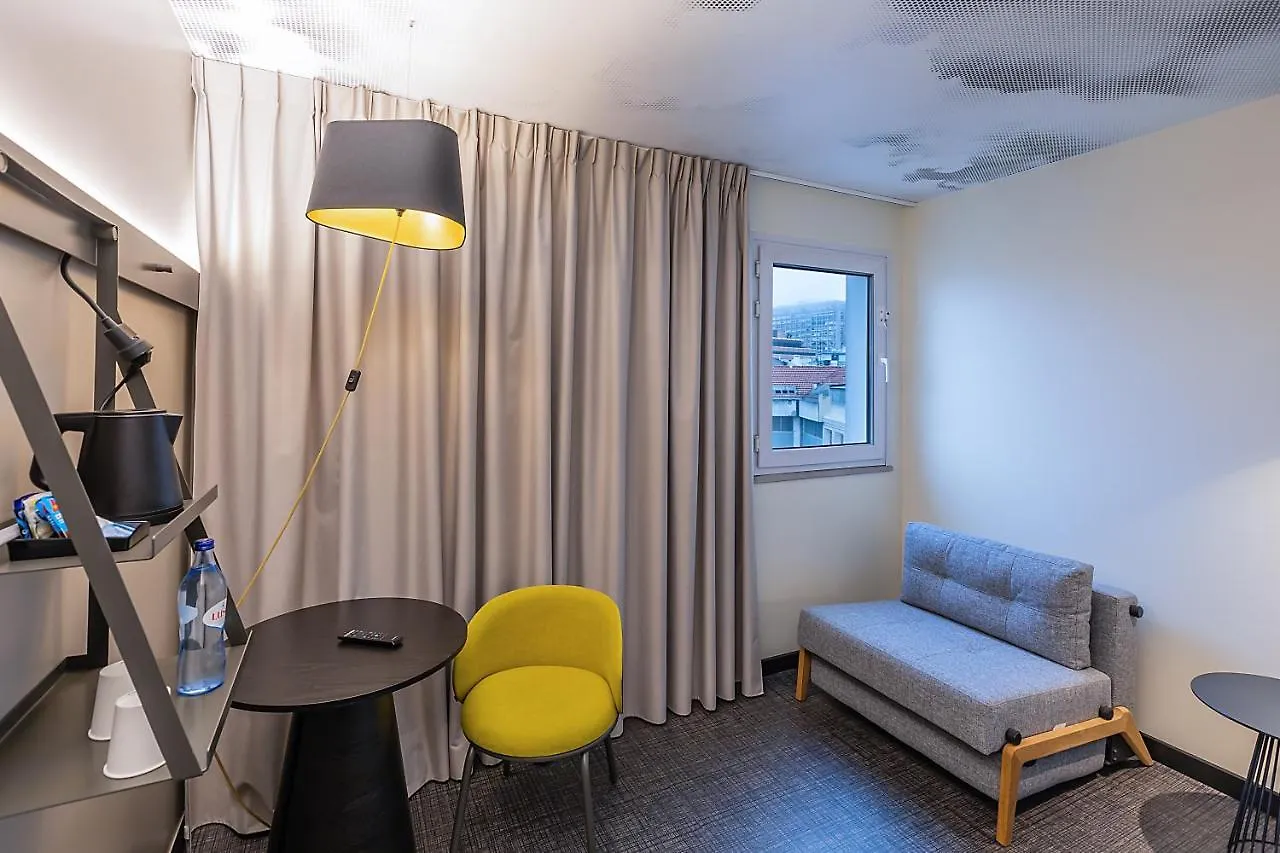 Hotel Ibis Lisboa Saldanha 2*, Lisbon