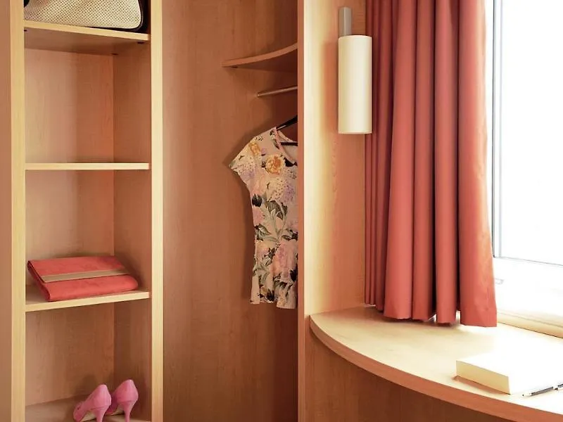 **  Hotel Ibis Lisboa Saldanha פורטוגל